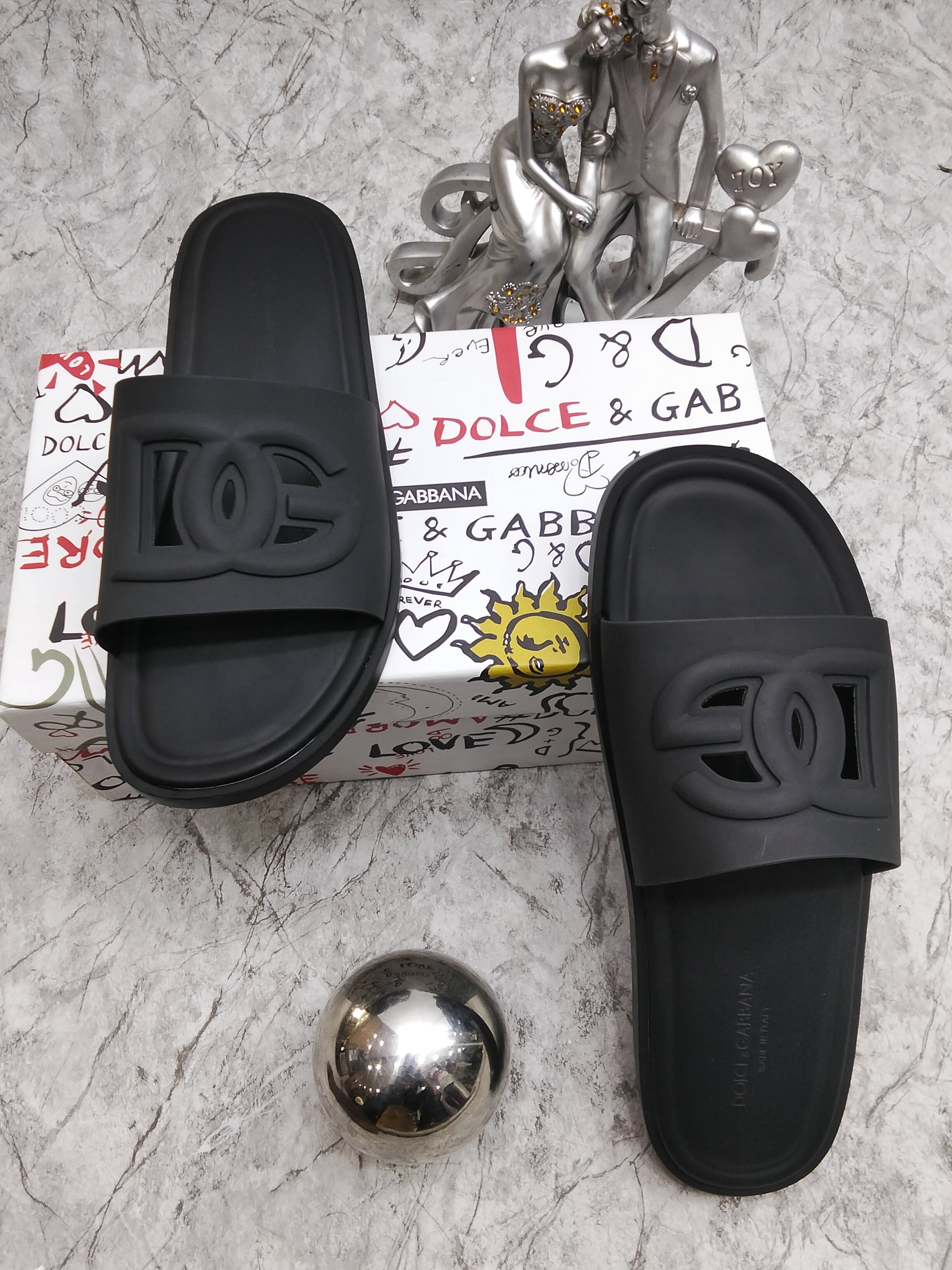 Dolce &amp; Gabbana Slides